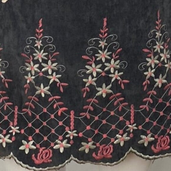 Kor Company embroidered dress - Picture 7 of 8